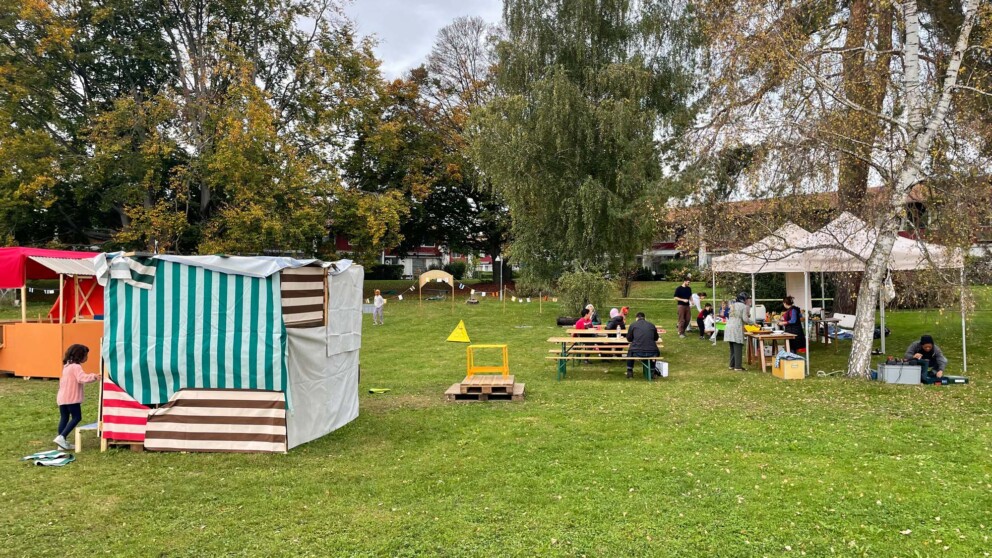 Hüttendorf in der Siedlung Auzelg